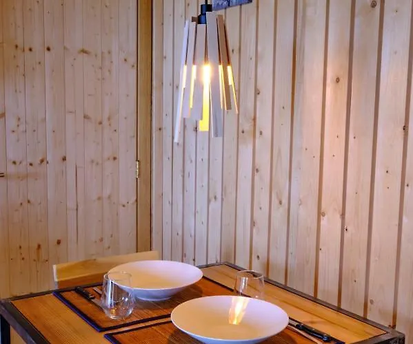 게스트하우스 La Taniere 3*